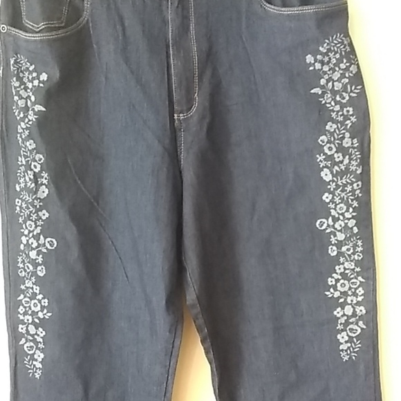 Host pick 👖 - Jeans size 12 - Picture 2 of 7